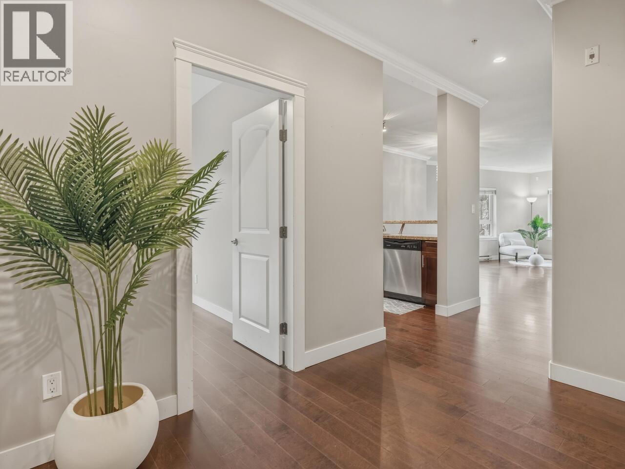 201 2664 Kingsway Avenue, Port Coquitlam, British Columbia  V3C 1T8 - Photo 4 - R3101717