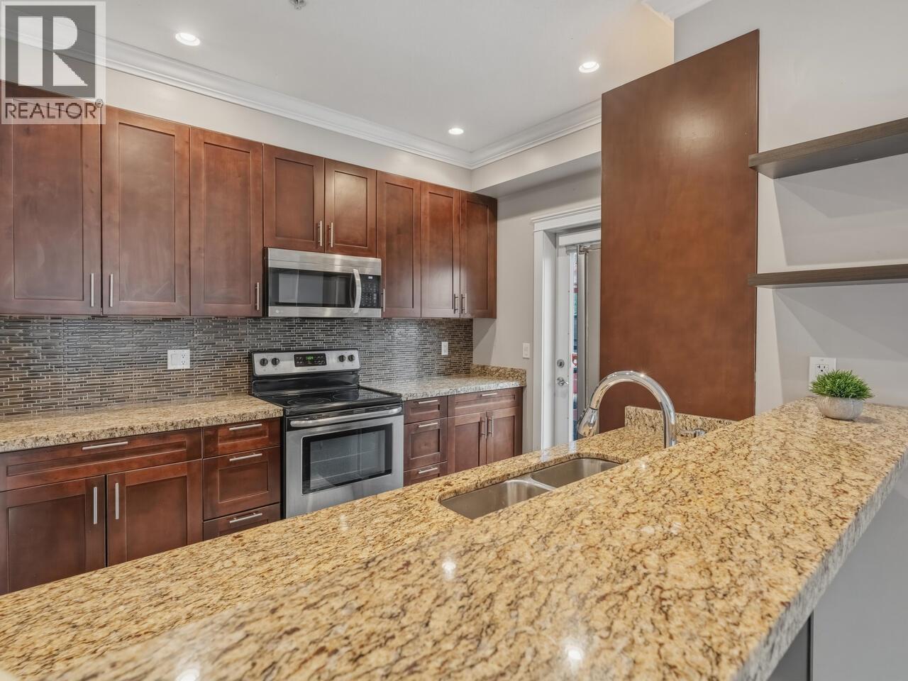 201 2664 Kingsway Avenue, Port Coquitlam, British Columbia  V3C 1T8 - Photo 8 - R3101717