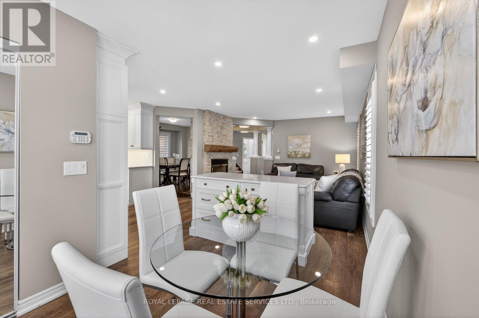 2393 Ennerdale Road, Oakville, Ontario  L6H 6N5 - Photo 15 - W12902840