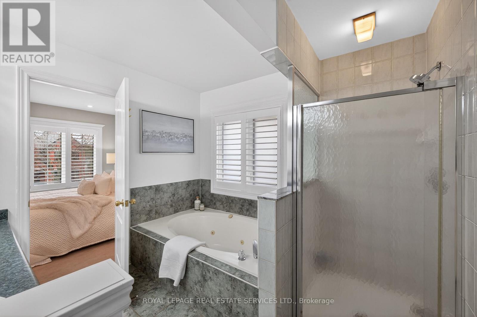 2393 Ennerdale Road, Oakville, Ontario  L6H 6N5 - Photo 32 - W12902840