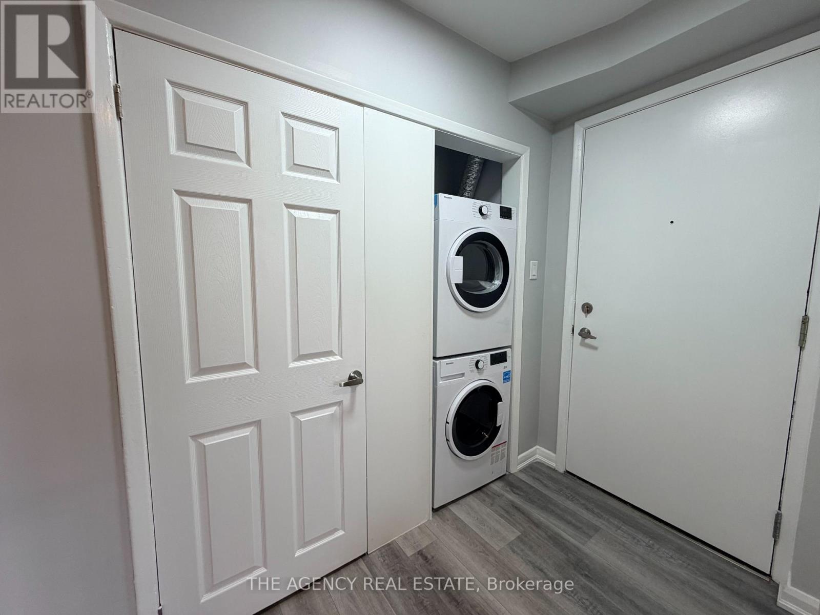 8 - 63 Wellington Road, London South, Ontario  N6C 4M7 - Photo 3 - X12904826