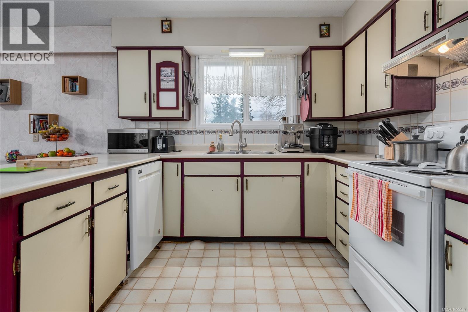 2155 Piercy Ave, Courtenay, British Columbia  V9N 3G7 - Photo 10 - 1029527