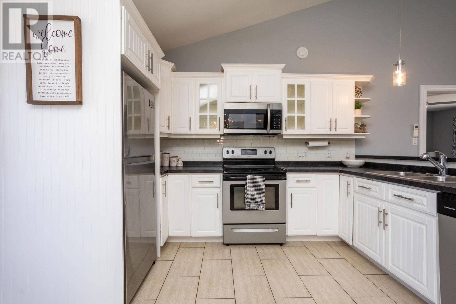 36 Camden Court, Stanley Bridge, Prince Edward Island  C0A 1E0 - Photo 4 - 202605078