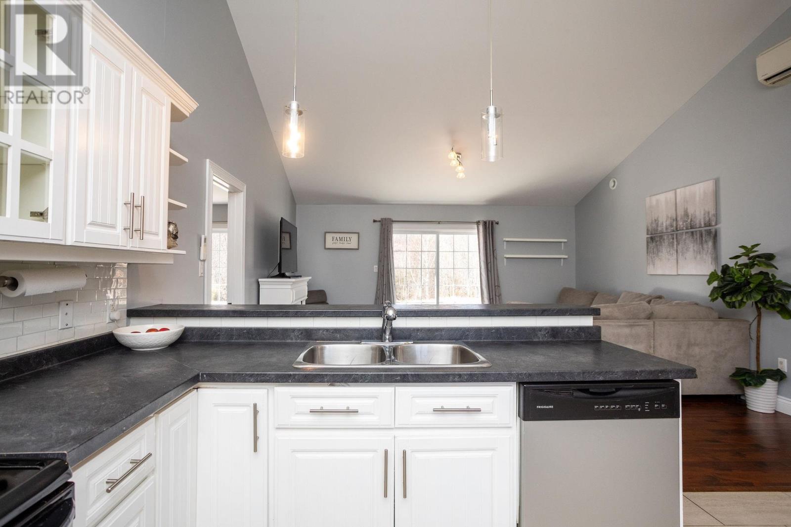 36 Camden Court, Stanley Bridge, Prince Edward Island  C0A 1E0 - Photo 7 - 202605078