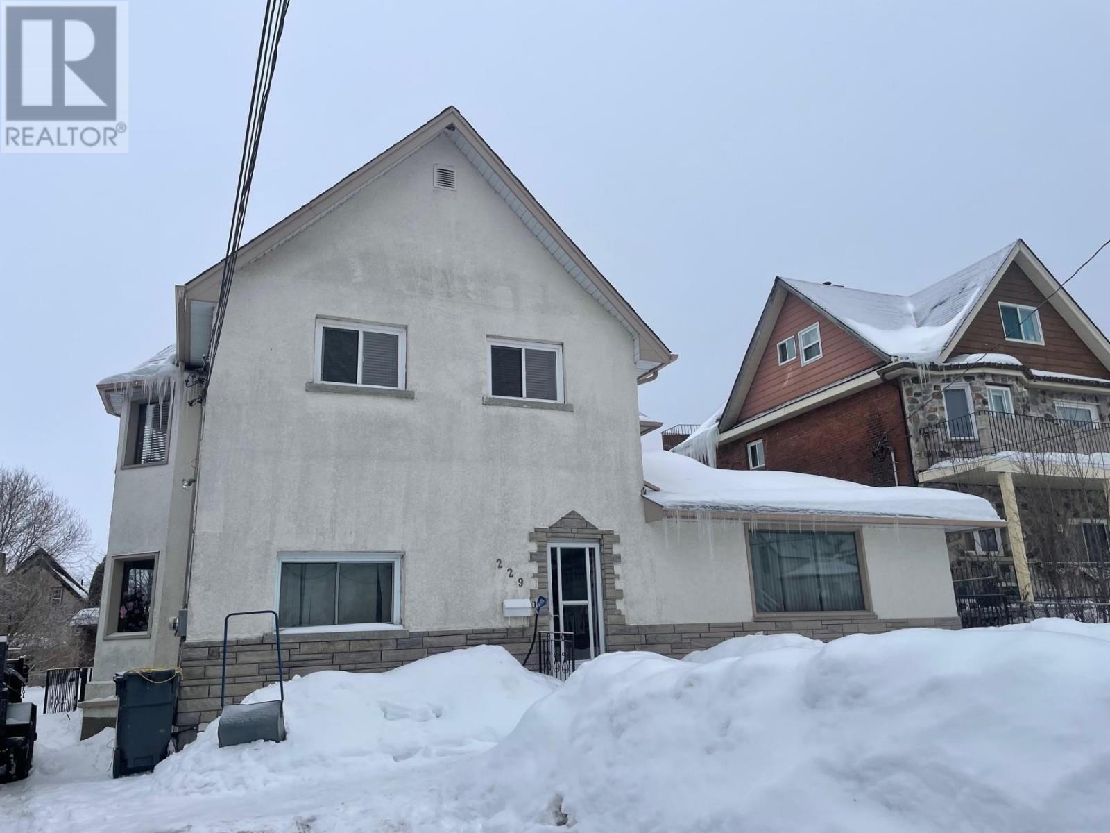 229 Villa ST, Thunder Bay, Ontario