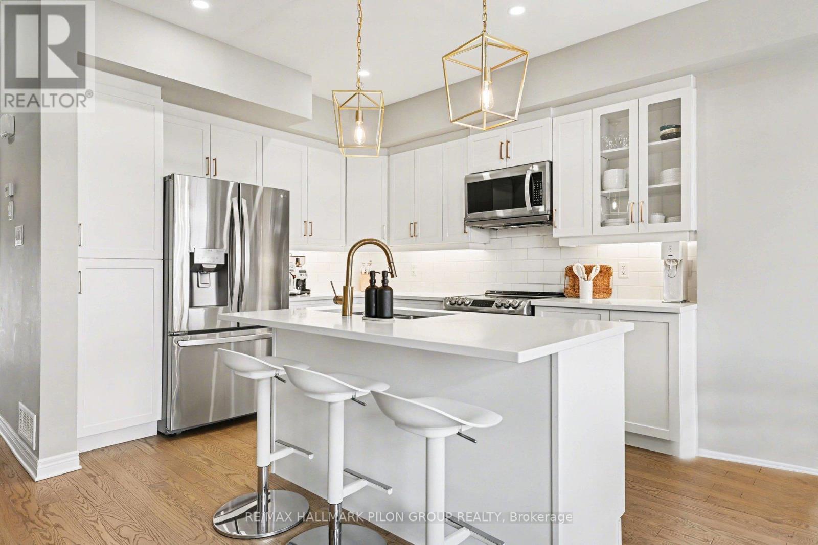 25 Mcphail Road, Carleton Place, Ontario  K7C 0P6 - Photo 3 - X12904768