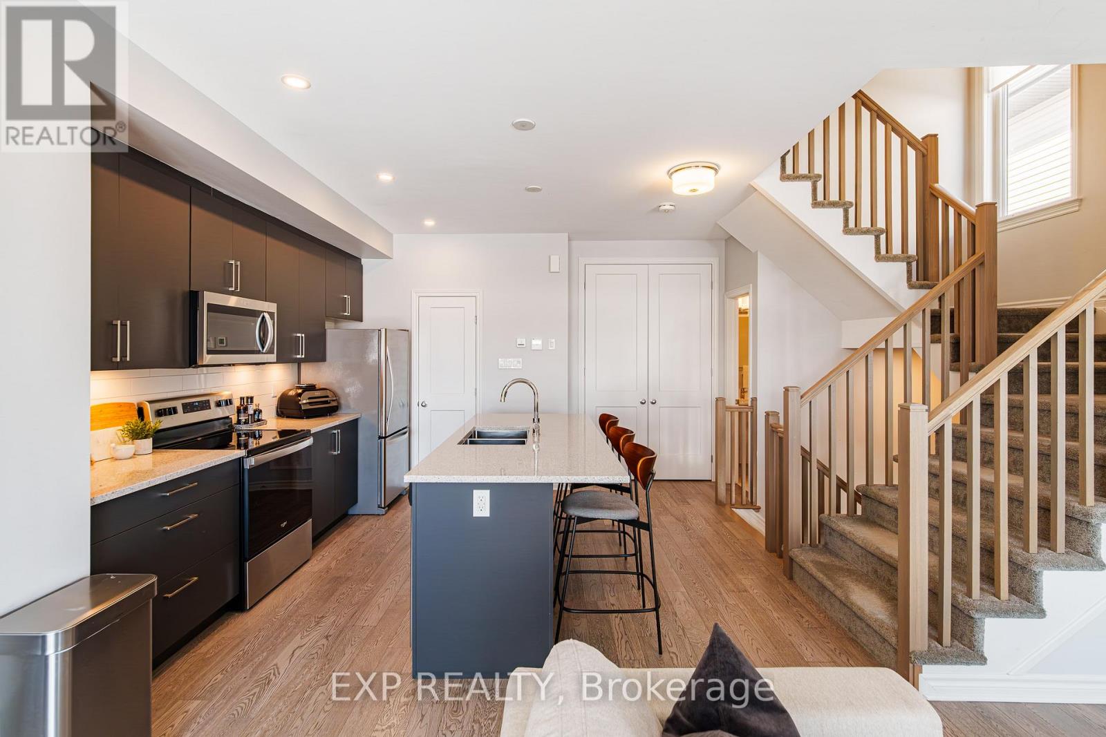 215 Pastel Way, Ottawa, Ontario  K2J 6M8 - Photo 10 - X12904786