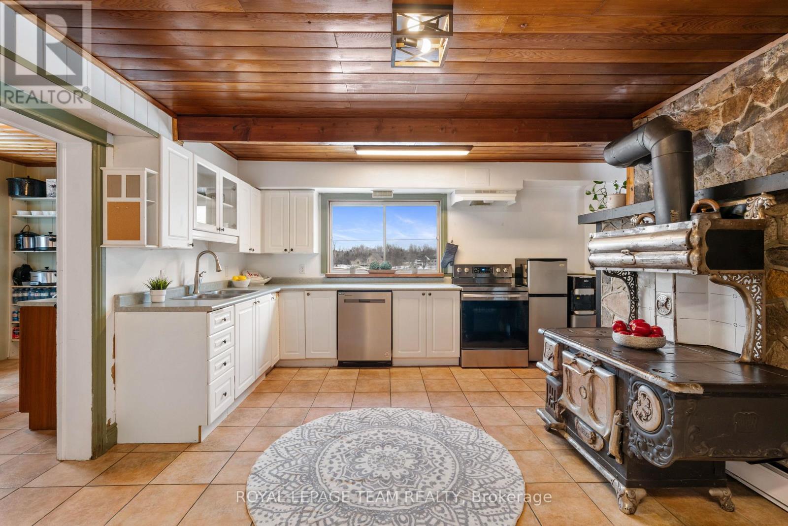 2305 County Road 18 Road, North Grenville, Ontario  K0G 1J0 - Photo 3 - X12904800