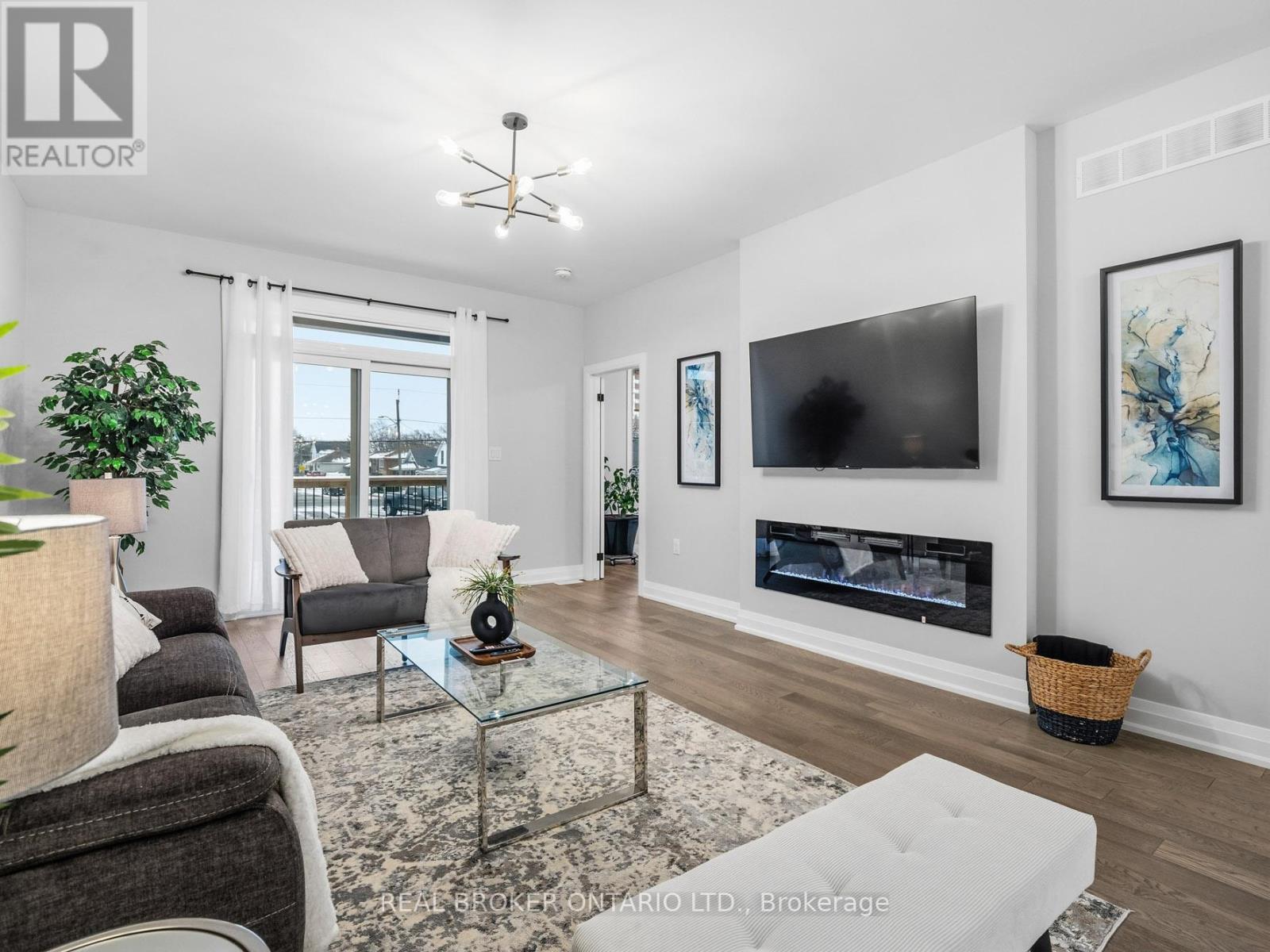 230 Knoll Street, Port Colborne, Ontario  L3K 5B6 - Photo 10 - X12904812