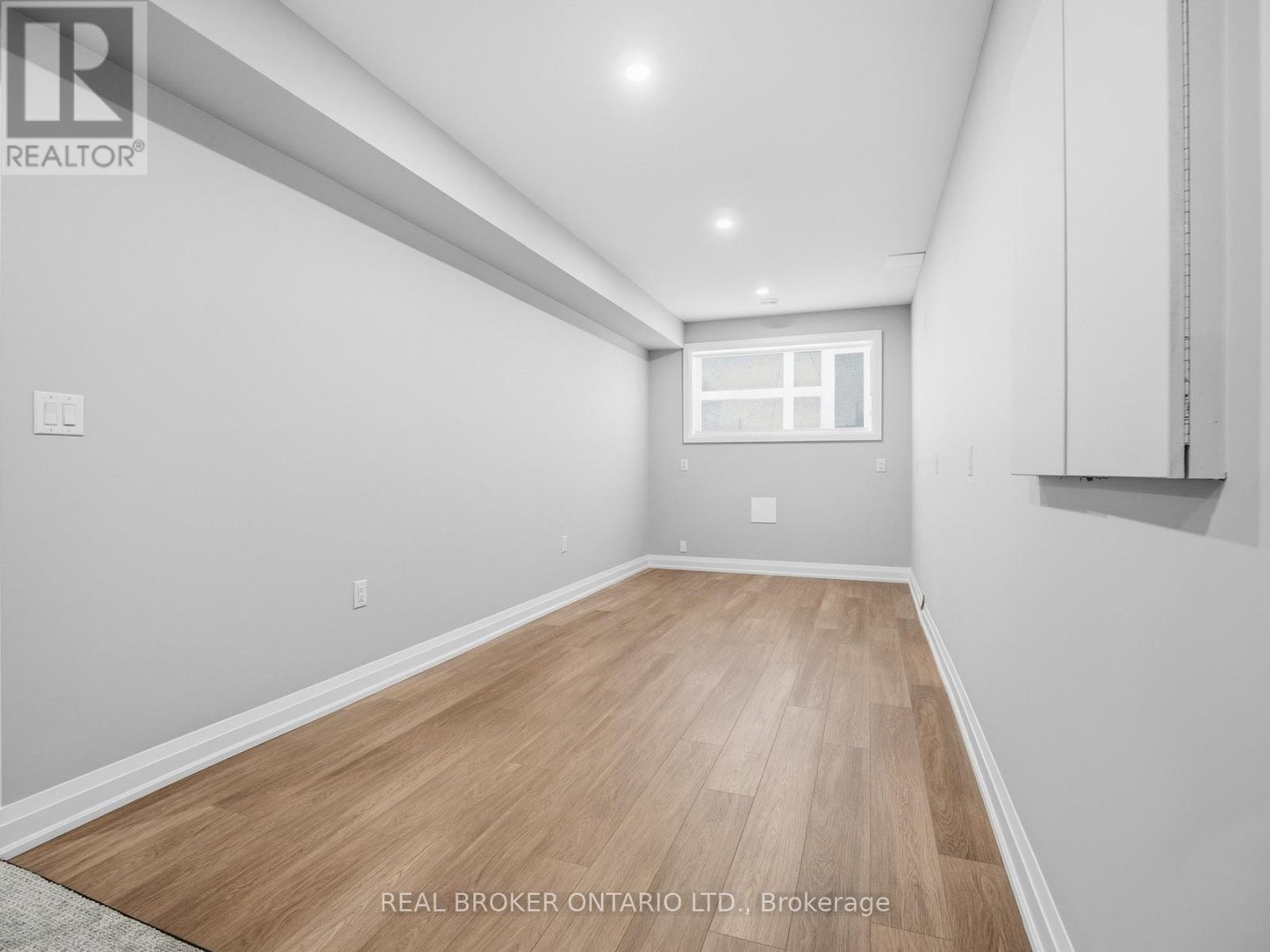 230 Knoll Street, Port Colborne, Ontario  L3K 5B6 - Photo 32 - X12904812