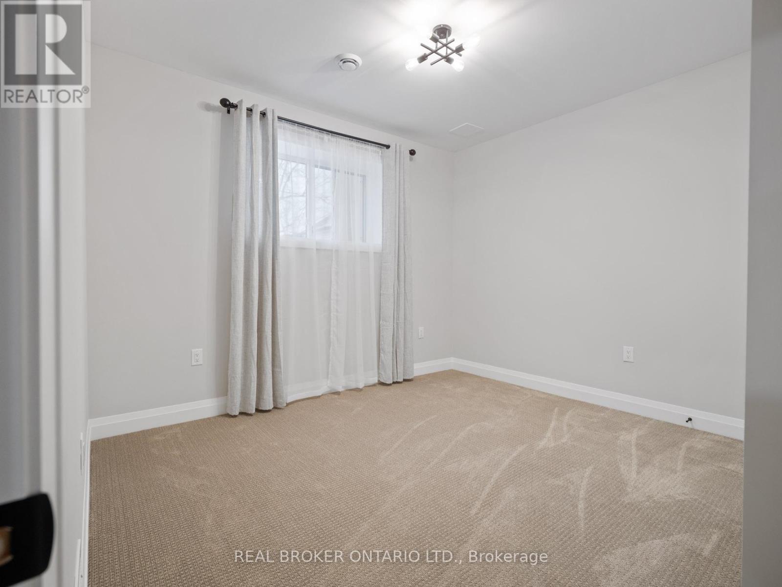 230 Knoll Street, Port Colborne, Ontario  L3K 5B6 - Photo 35 - X12904812