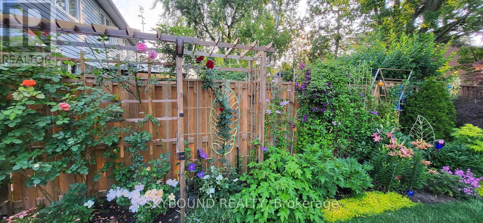 6292 Starfield Crescent, Mississauga, Ontario  L5N 1X4 - Photo 45 - W12891524