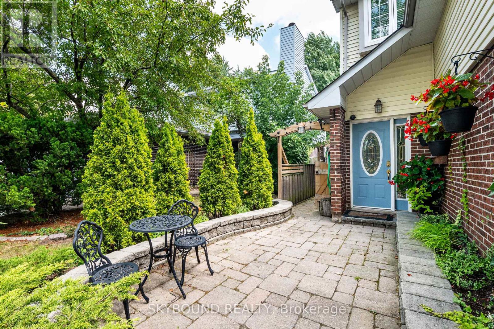 6292 Starfield Crescent, Mississauga, Ontario  L5N 1X4 - Photo 4 - W12891524