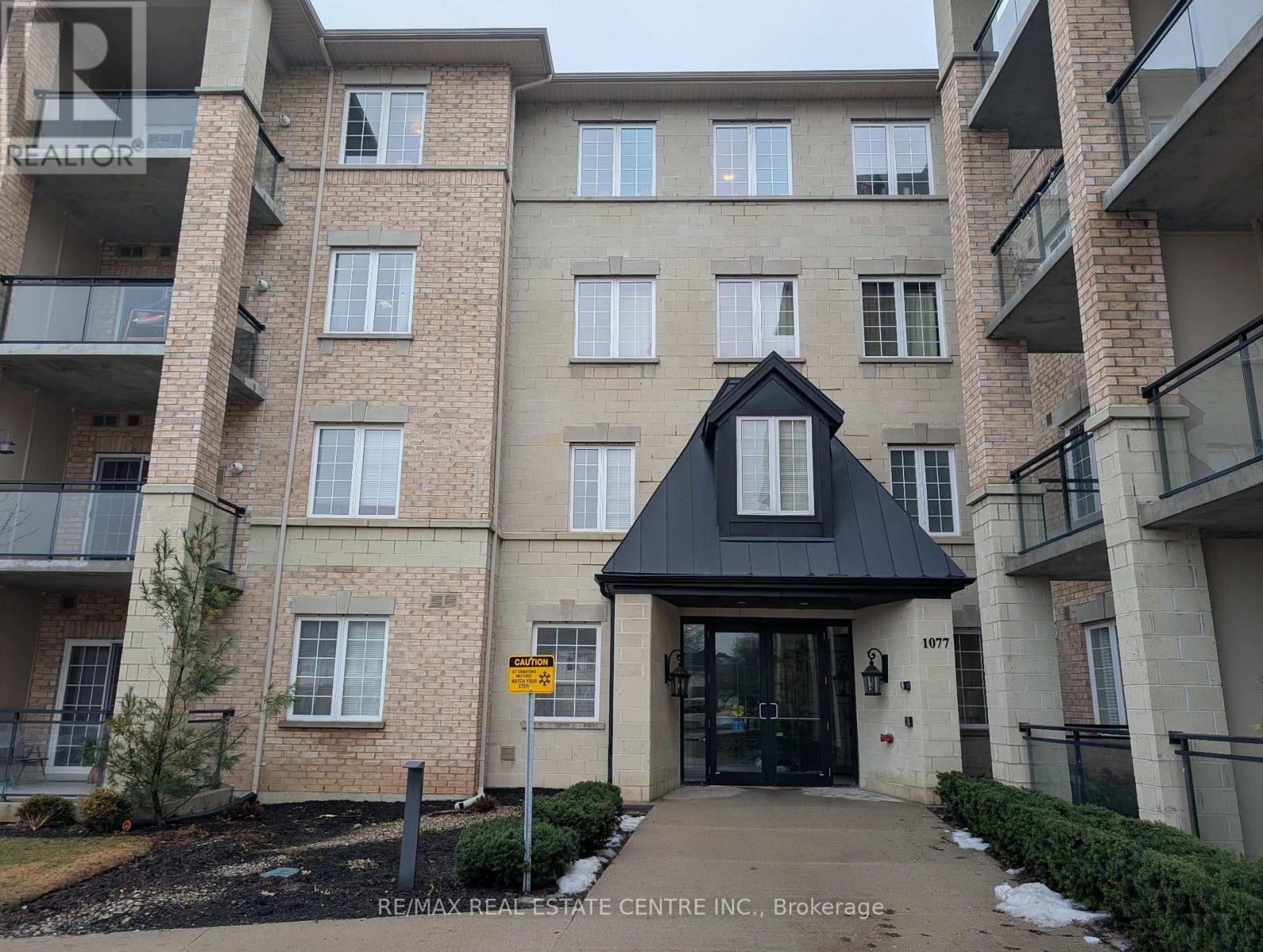 118 - 1077 Gordon Street, Guelph (Kortright West), Ontario  N1G 0E3 - Photo 2 - X12827460