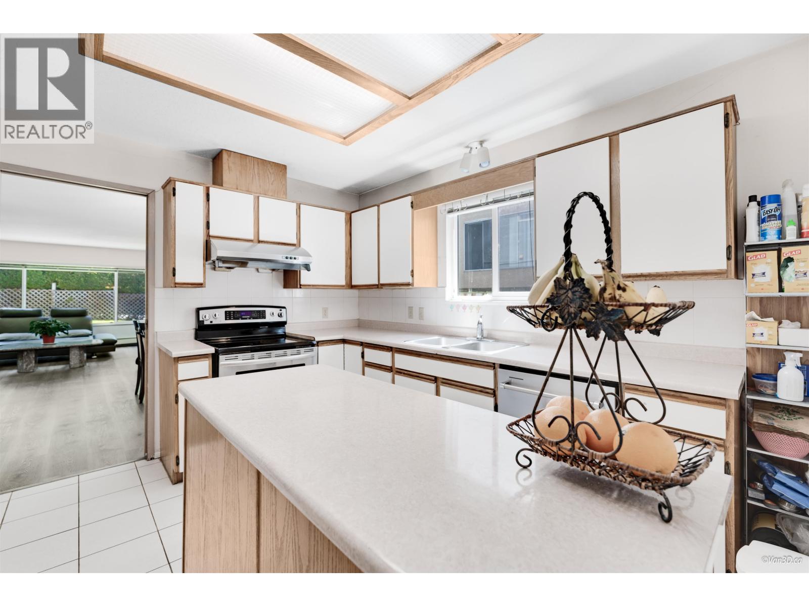 8607 Selkirk Street, Vancouver, British Columbia  V6P 4J2 - Photo 10 - R3101970