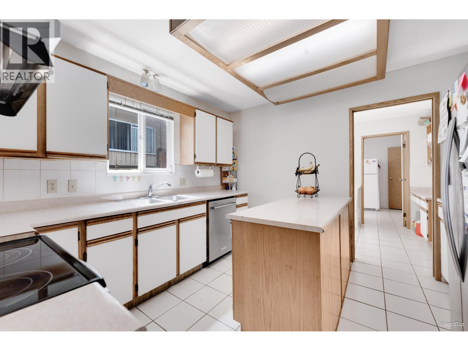 8607 Selkirk Street, Vancouver, British Columbia  V6P 4J2 - Photo 12 - R3101970