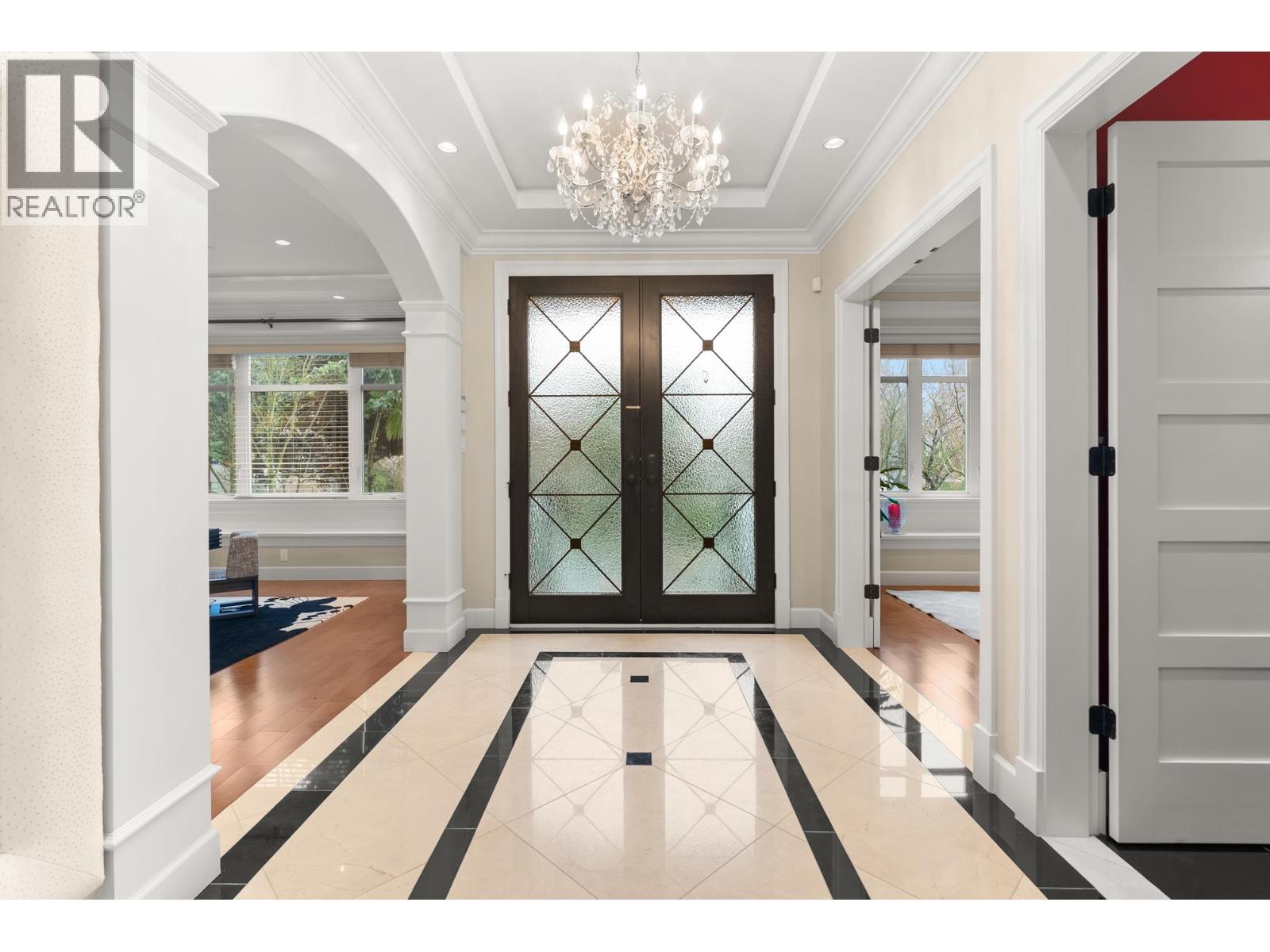 1041 W 58th Avenue, Vancouver, British Columbia  V6P 1V9 - Photo 2 - R3101972