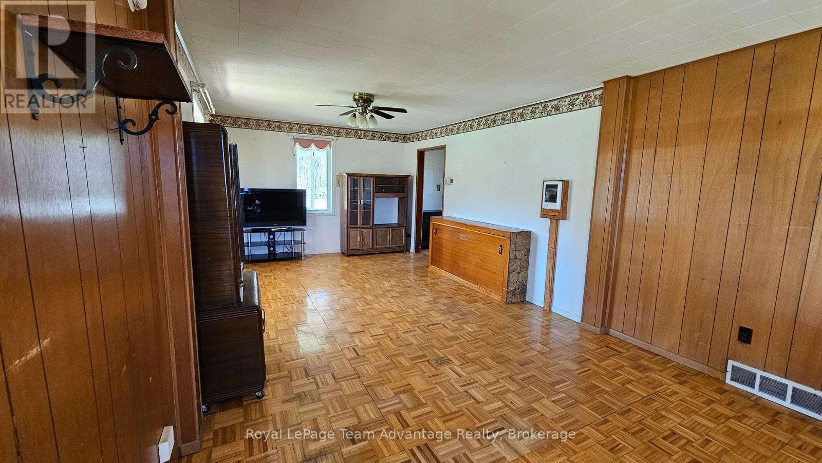 77 Lakeshore Road, Mckellar, Ontario  P0G 1C0 - Photo 24 - X12904794