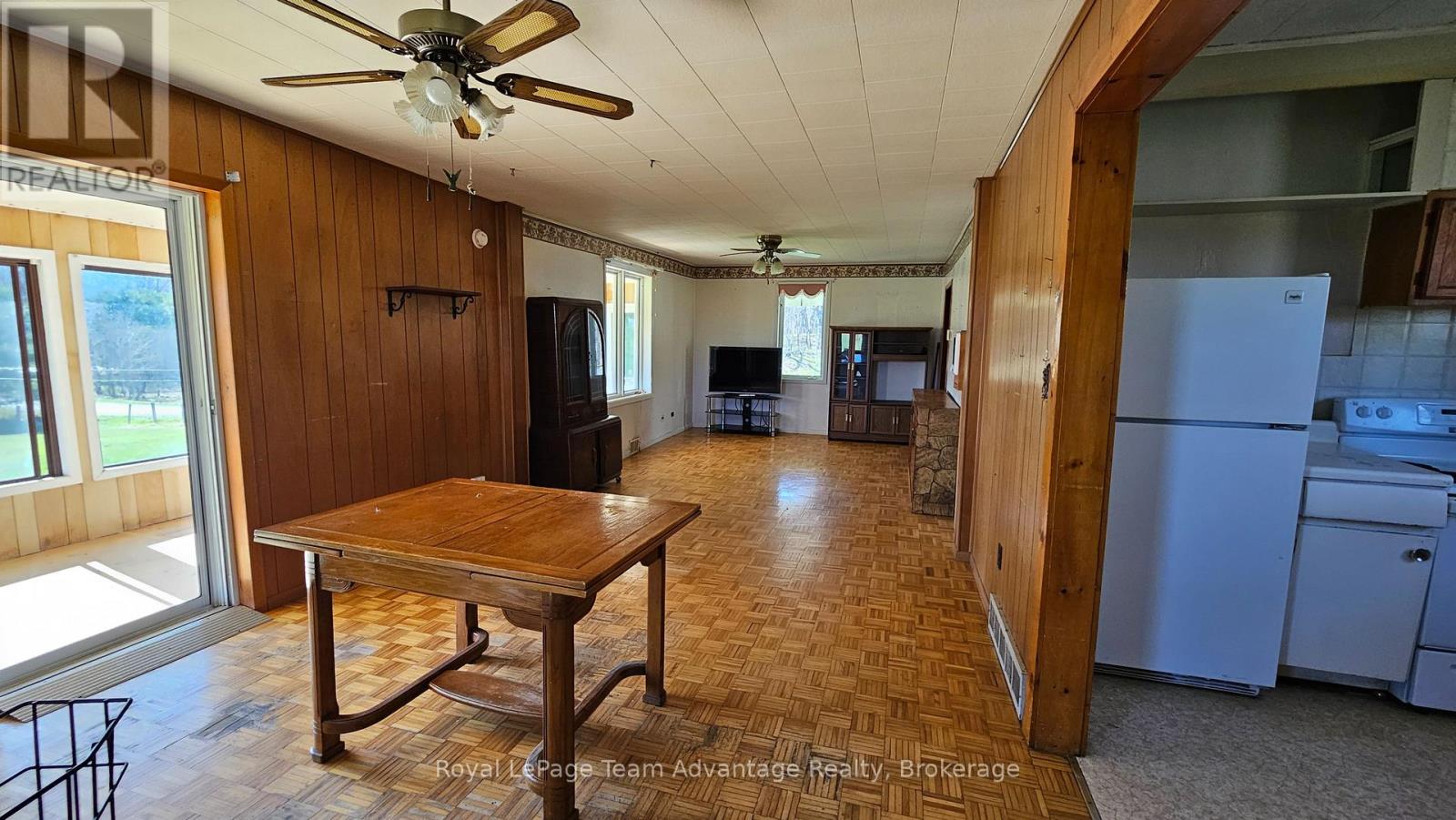 77 Lakeshore Road, Mckellar, Ontario  P0G 1C0 - Photo 25 - X12904794