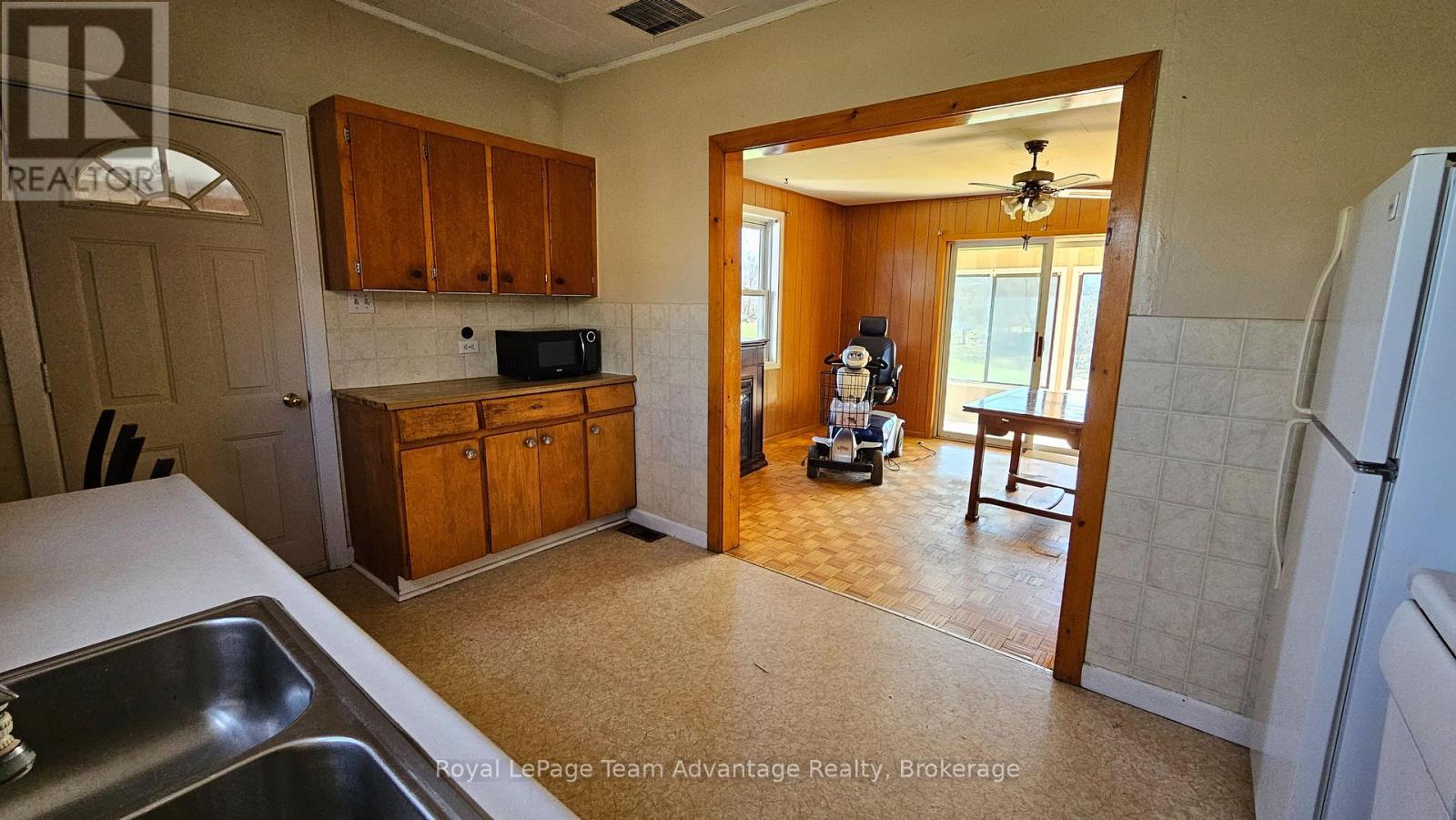 77 Lakeshore Road, Mckellar, Ontario  P0G 1C0 - Photo 27 - X12904794