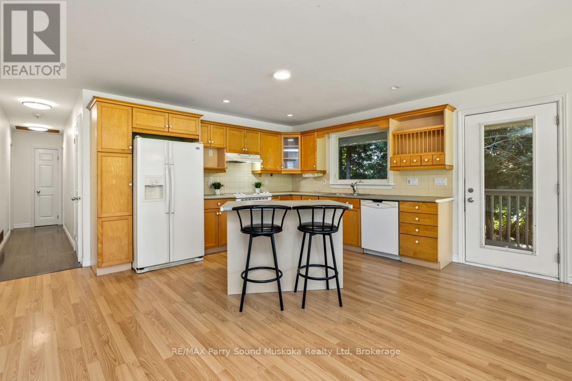 149 William, Parry Sound, Ontario  P2A 1W3 - Photo 10 - X12904818