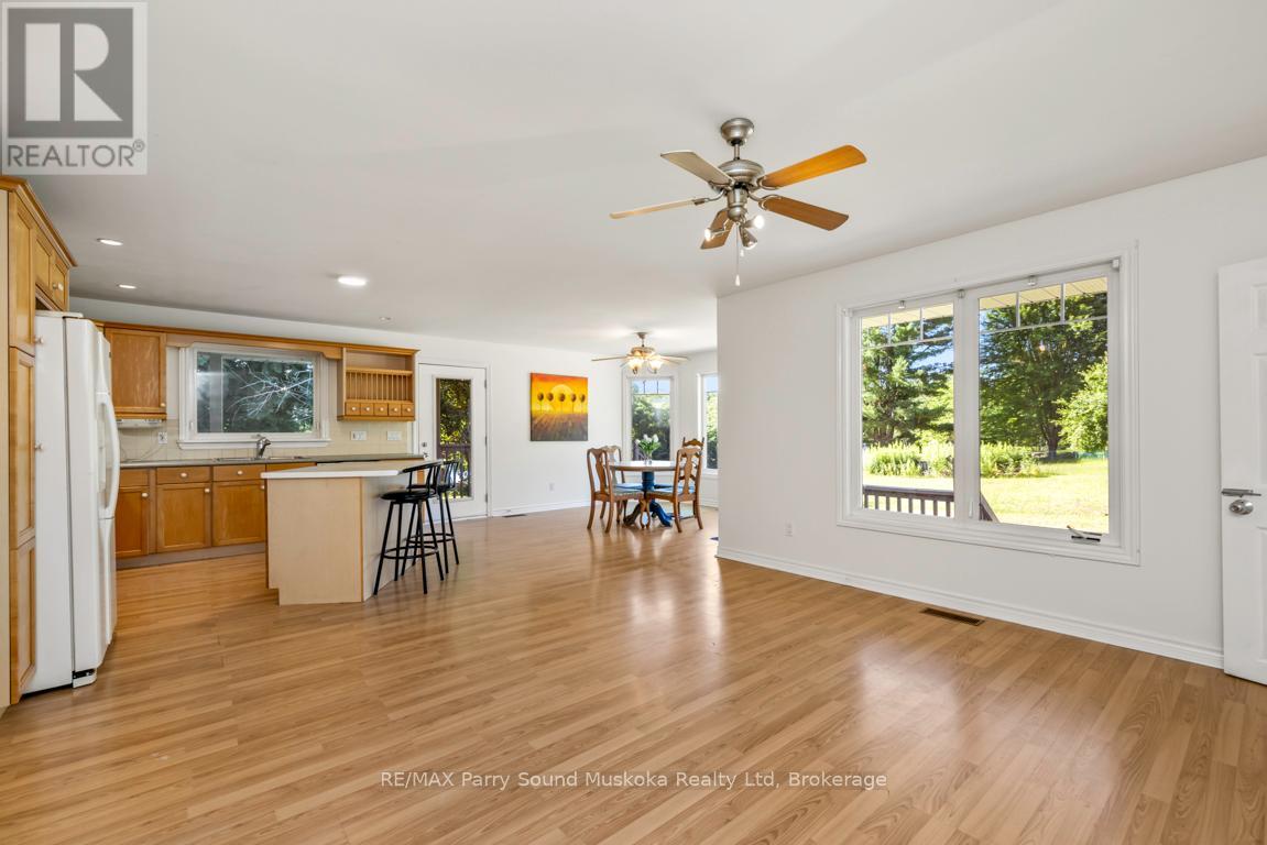 149 William, Parry Sound, Ontario  P2A 1W3 - Photo 13 - X12904818