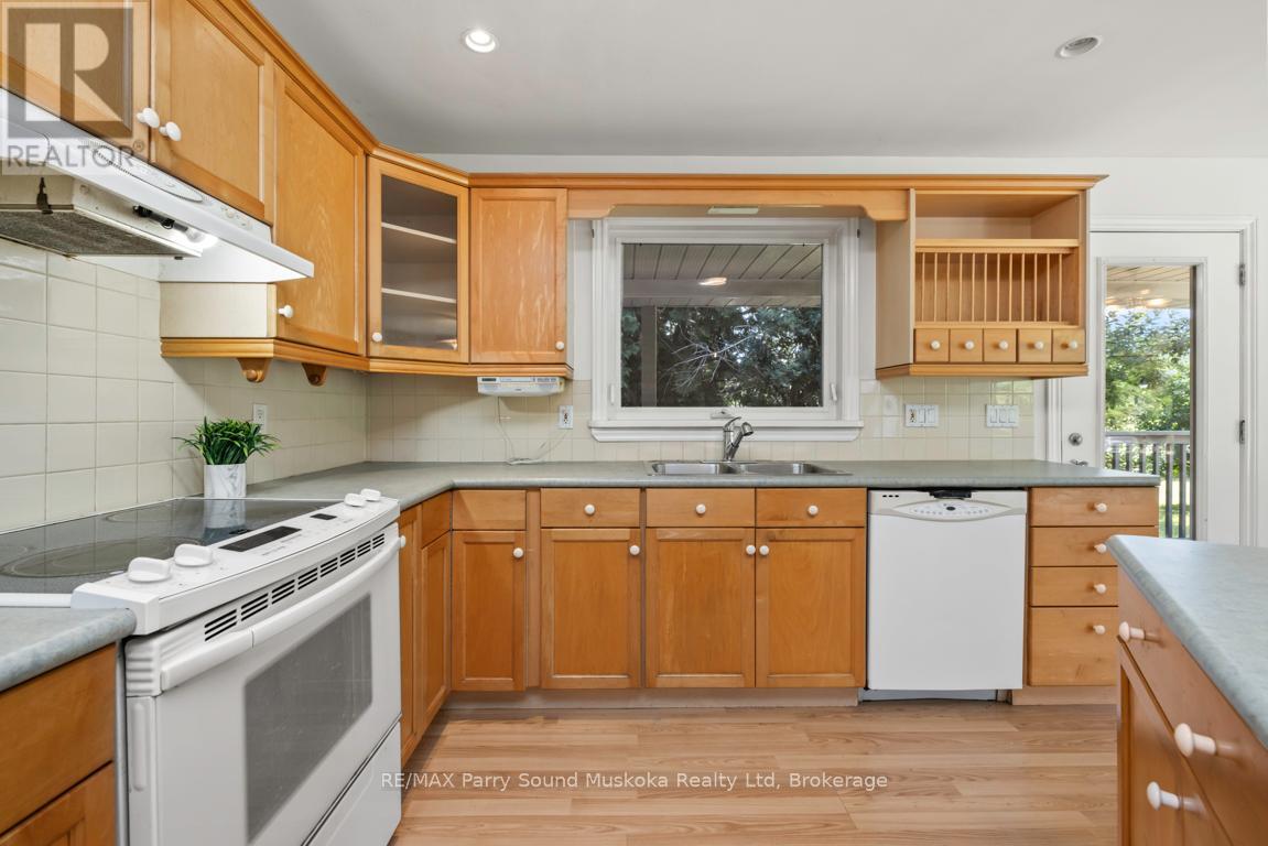 149 William, Parry Sound, Ontario  P2A 1W3 - Photo 14 - X12904818