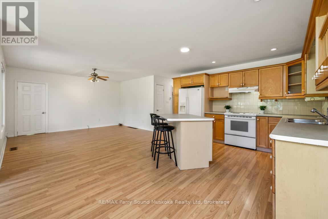 149 William, Parry Sound, Ontario  P2A 1W3 - Photo 16 - X12904818