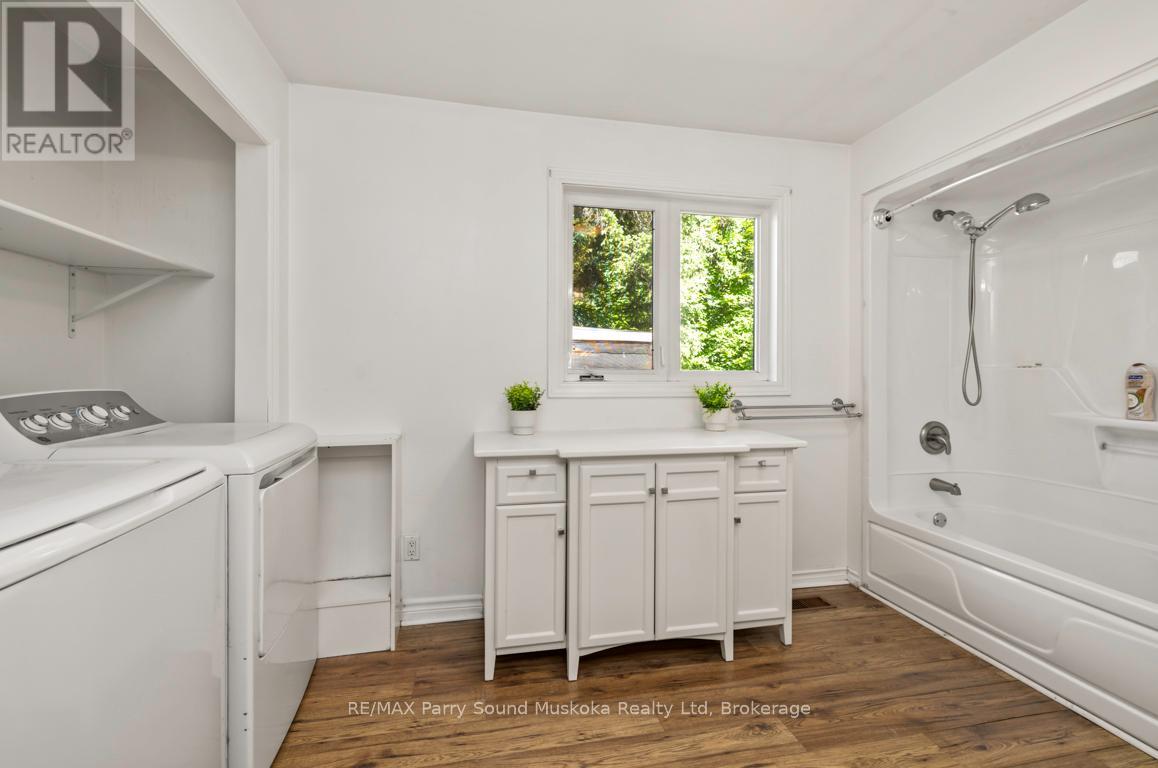 149 William, Parry Sound, Ontario  P2A 1W3 - Photo 29 - X12904818