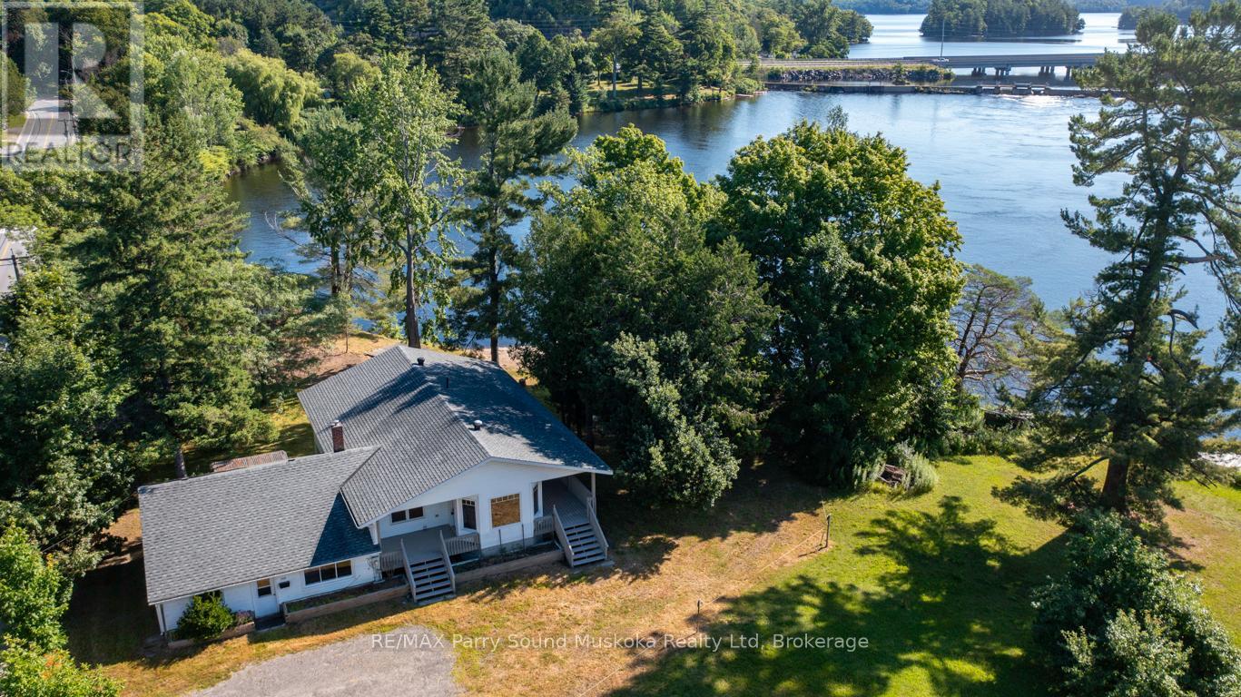 149 William, Parry Sound, Ontario  P2A 1W3 - Photo 3 - X12904818