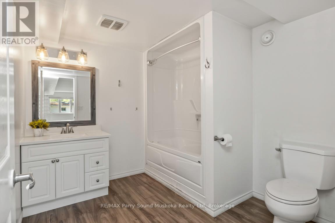 149 William, Parry Sound, Ontario  P2A 1W3 - Photo 39 - X12904818