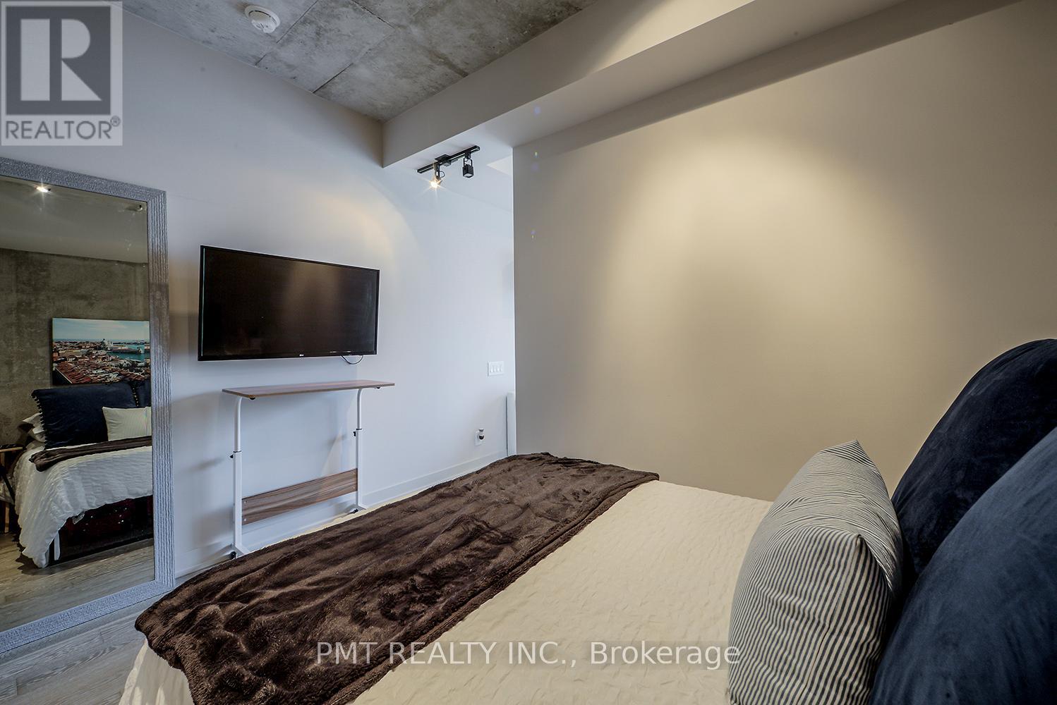 804 - 39 Brant Street, Toronto, Ontario  M5V 0M8 - Photo 5 - C12904782