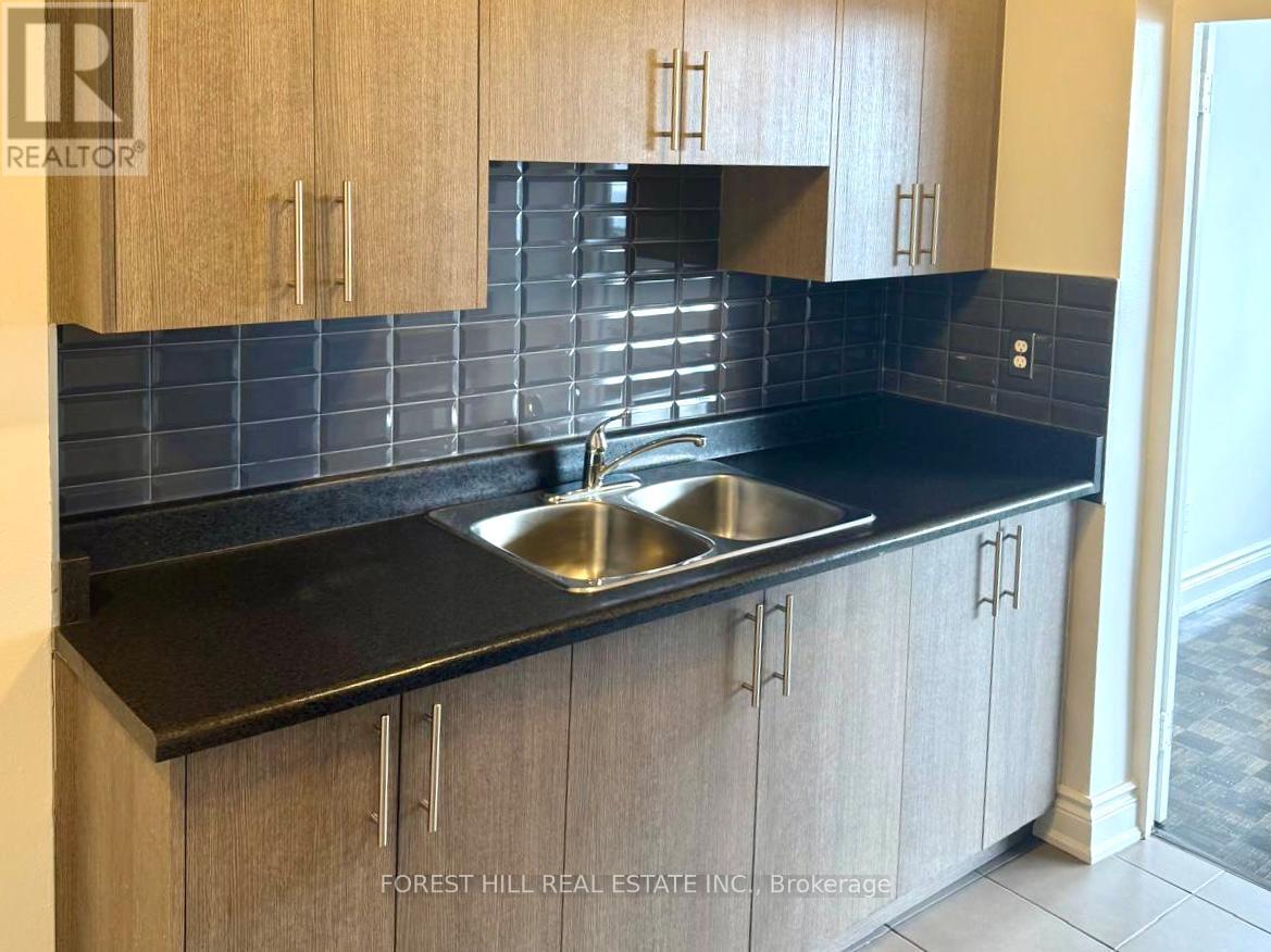 708 - 35 Esterbrooke Avenue, Toronto (Don Valley Village), Ontario  M2J 2C6 - Photo 5 - C12904796