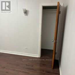 1 - 984 Dundas Street W, Toronto, Ontario  M6J 1W6 - Photo 3 - C12904820