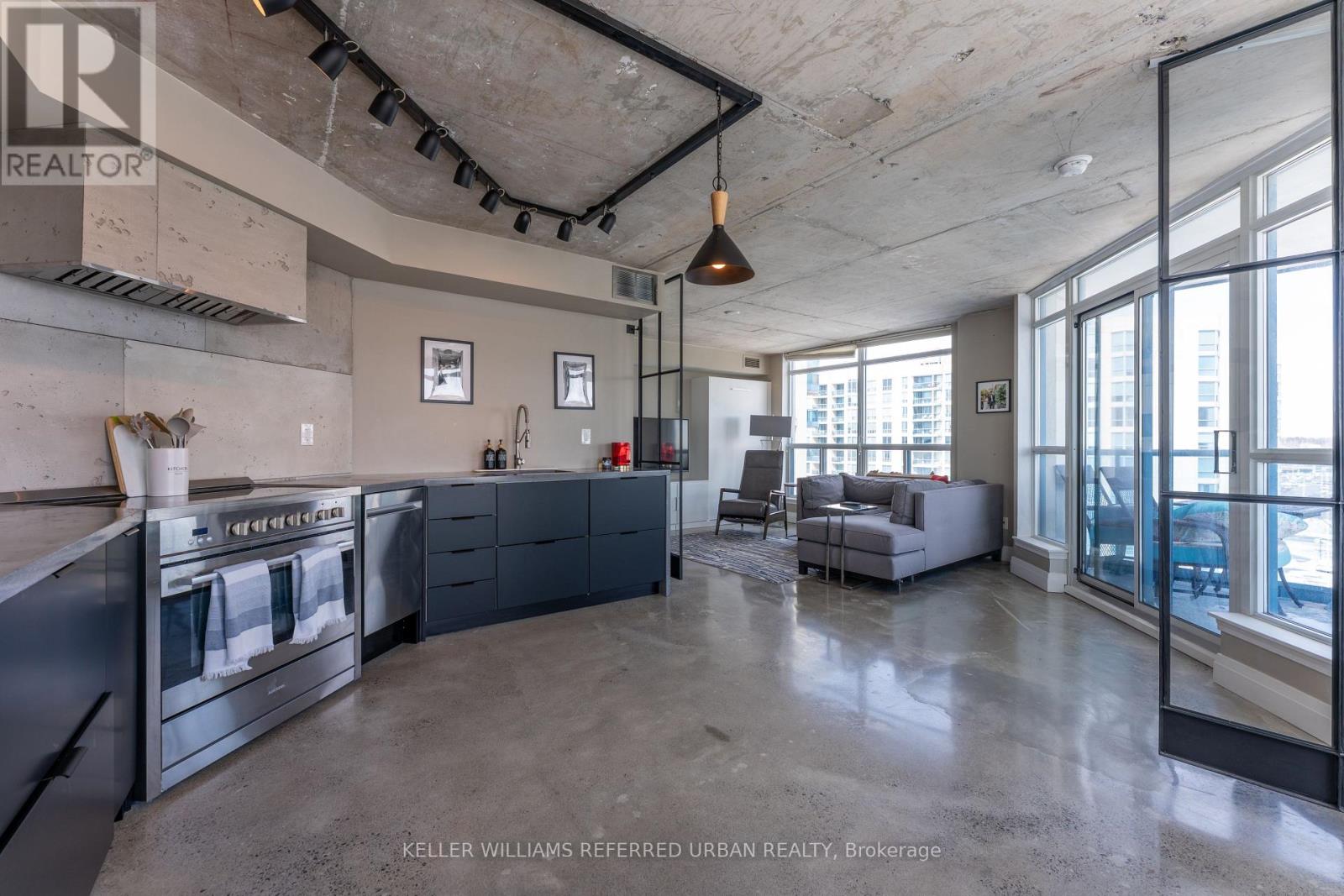 801 - 340 Watson Street W, Whitby, Ontario  L1N 9G1 - Photo 3 - E12904736