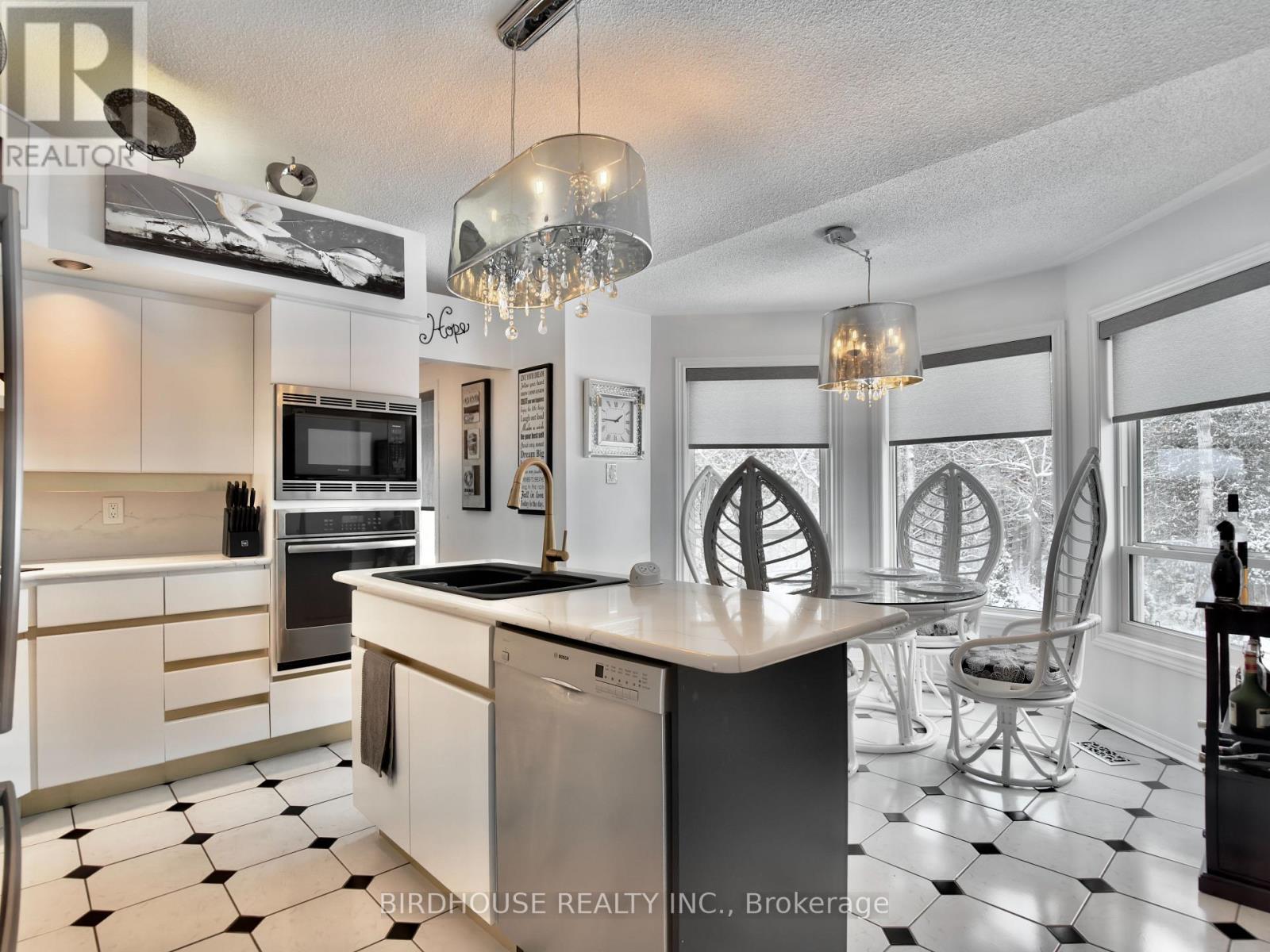 49 Goodman Road, Kawartha Lakes, Ontario  K0M 1N0 - Photo 18 - X12861956