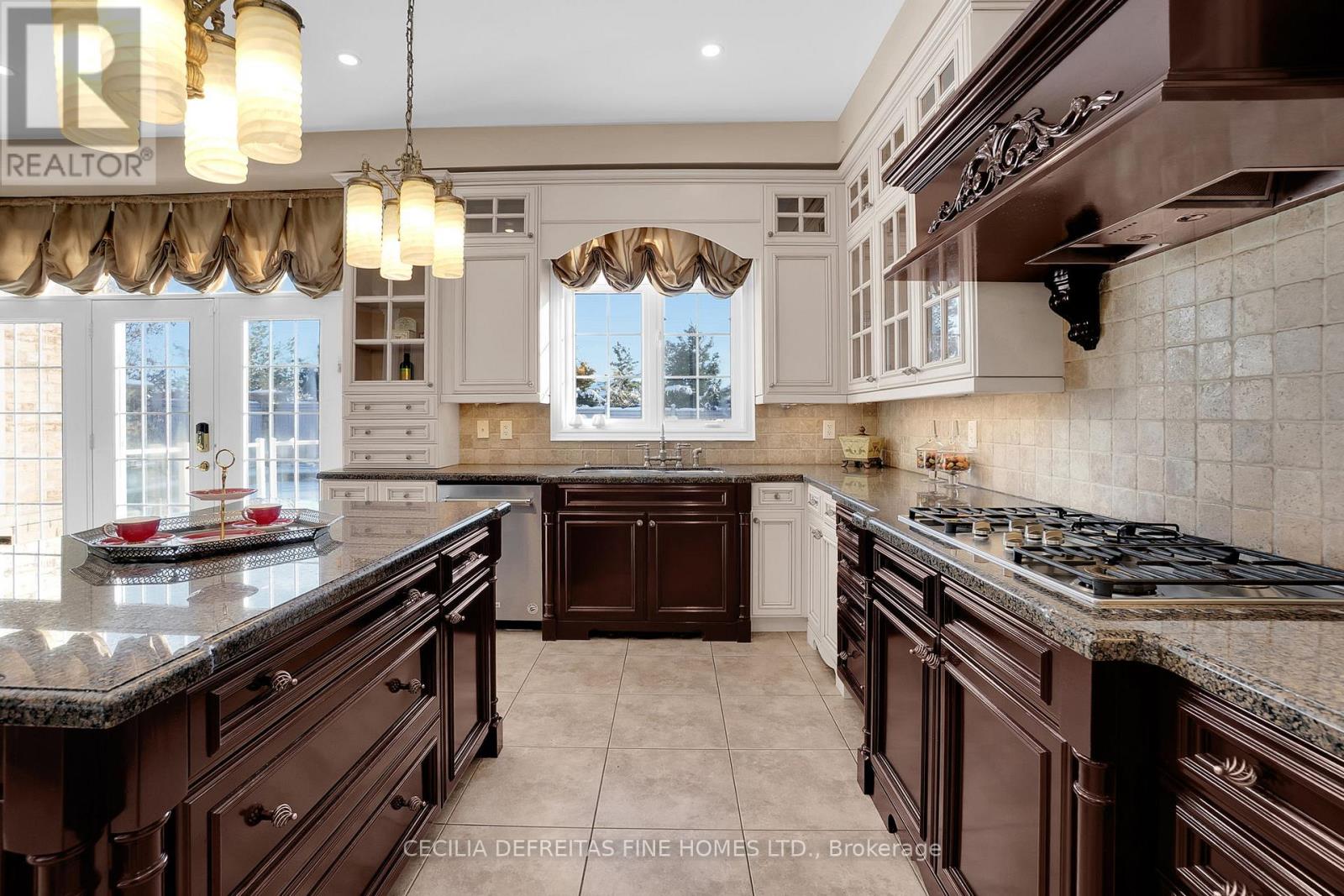 11 Beauvista Court, Vaughan, Ontario  L4H 3G6 - Photo 13 - N12904758