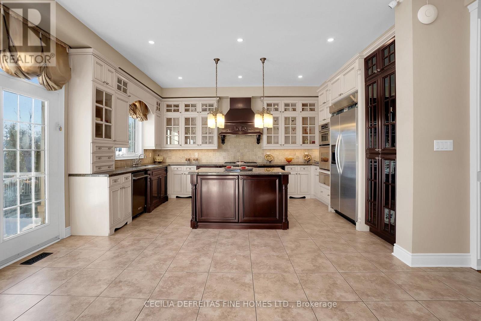 11 Beauvista Court, Vaughan, Ontario  L4H 3G6 - Photo 14 - N12904758