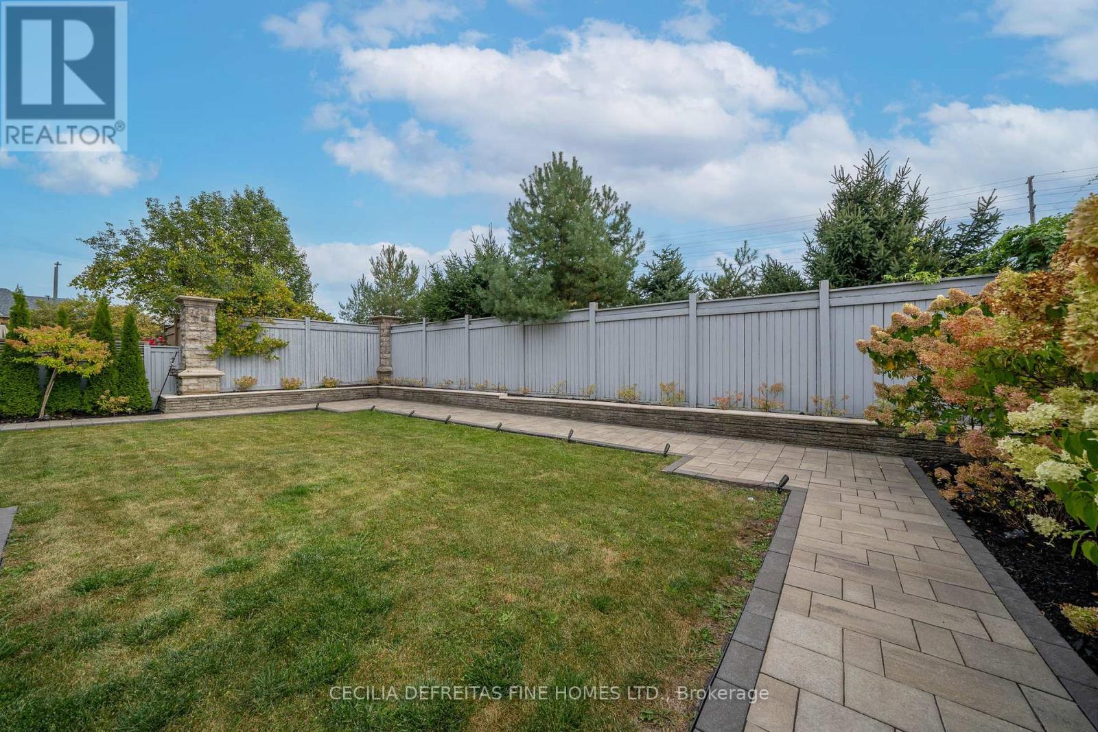 11 Beauvista Court, Vaughan, Ontario  L4H 3G6 - Photo 34 - N12904758