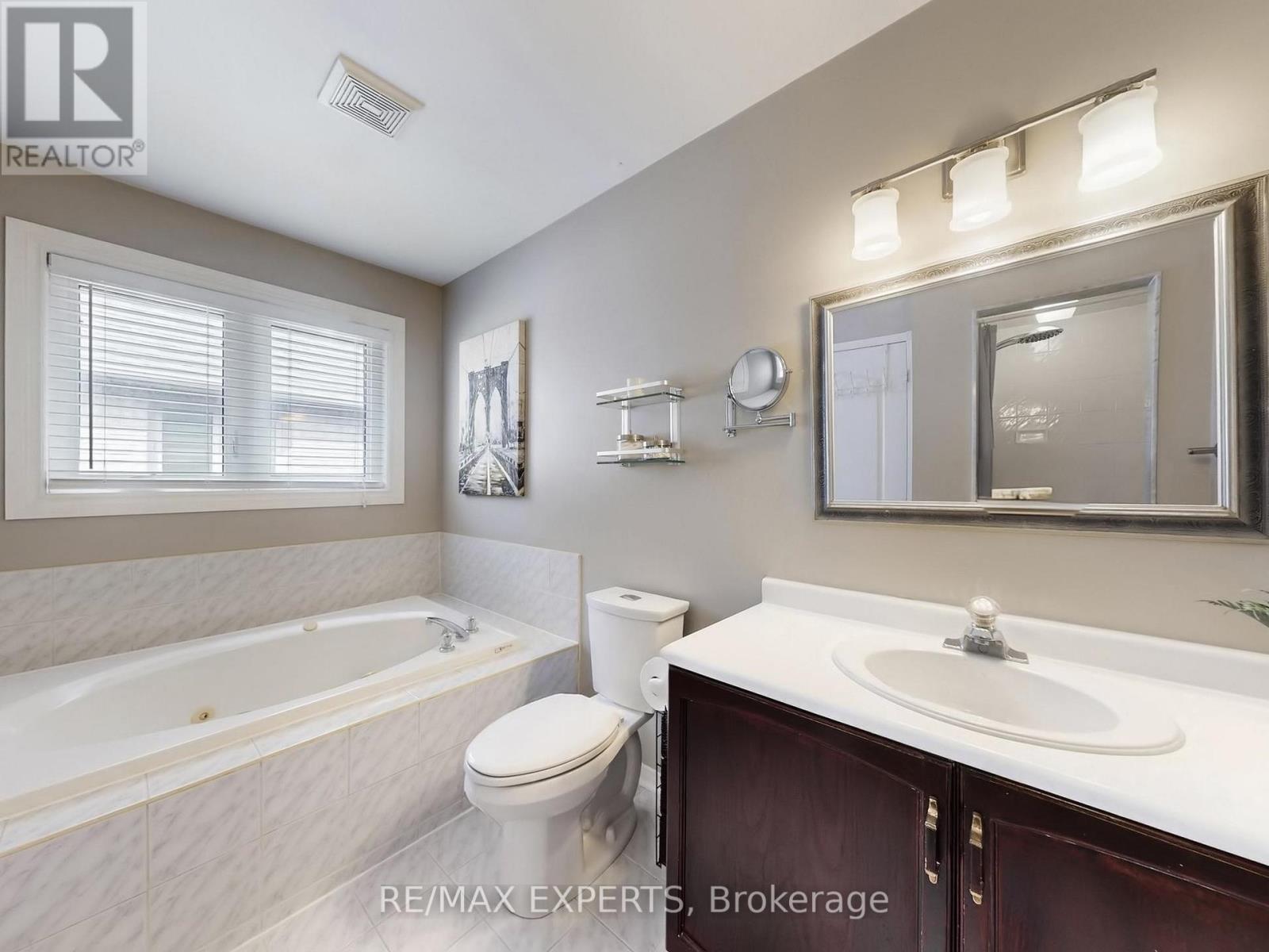 151 Veneto Drive, Vaughan, Ontario  L4L 8X6 - Photo 30 - N12904790