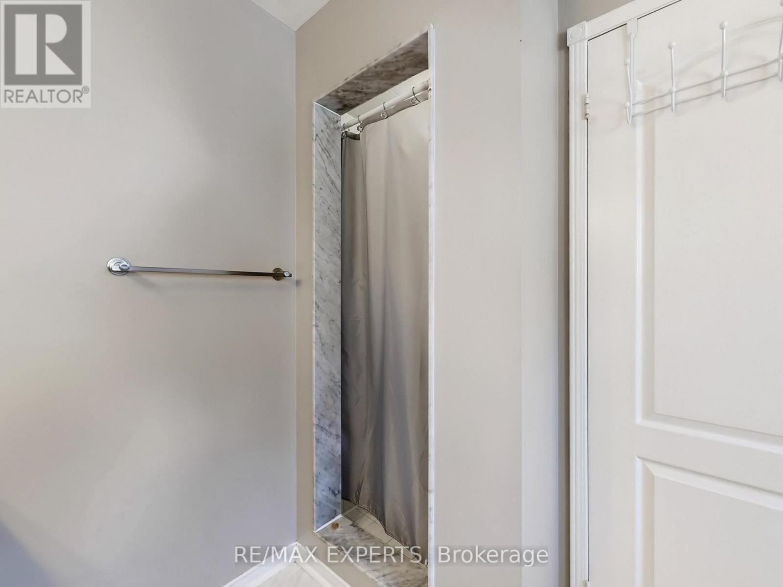 151 Veneto Drive, Vaughan, Ontario  L4L 8X6 - Photo 32 - N12904790