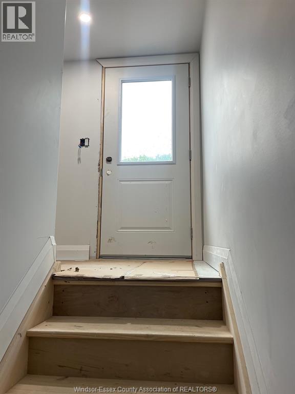 31 Eagle, Leamington, Ontario  N8H 3V4 - Photo 4 - 26005782