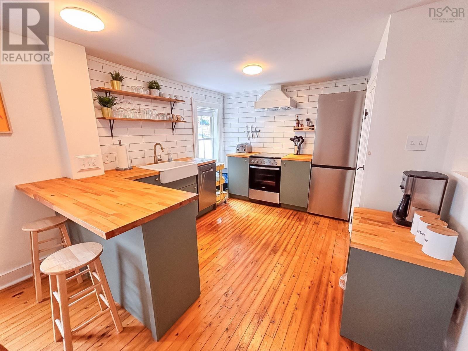 9 Prince Street, Lunenburg, Nova Scotia  B0J 2C0 - Photo 15 - 202605013