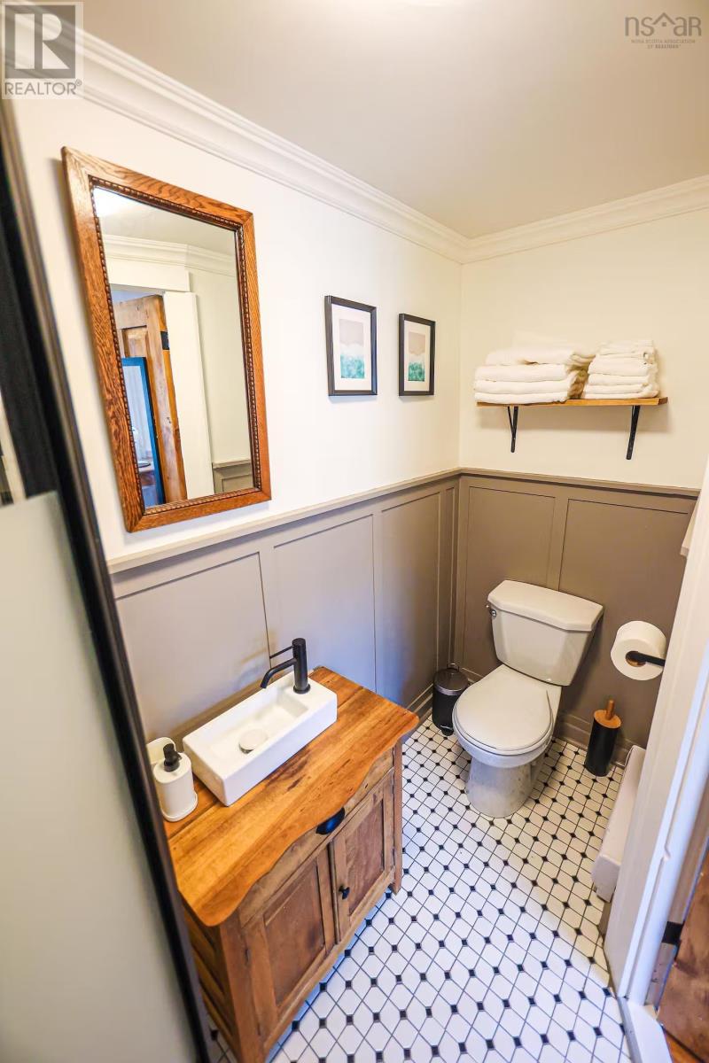 9 Prince Street, Lunenburg, Nova Scotia  B0J 2C0 - Photo 12 - 202605013