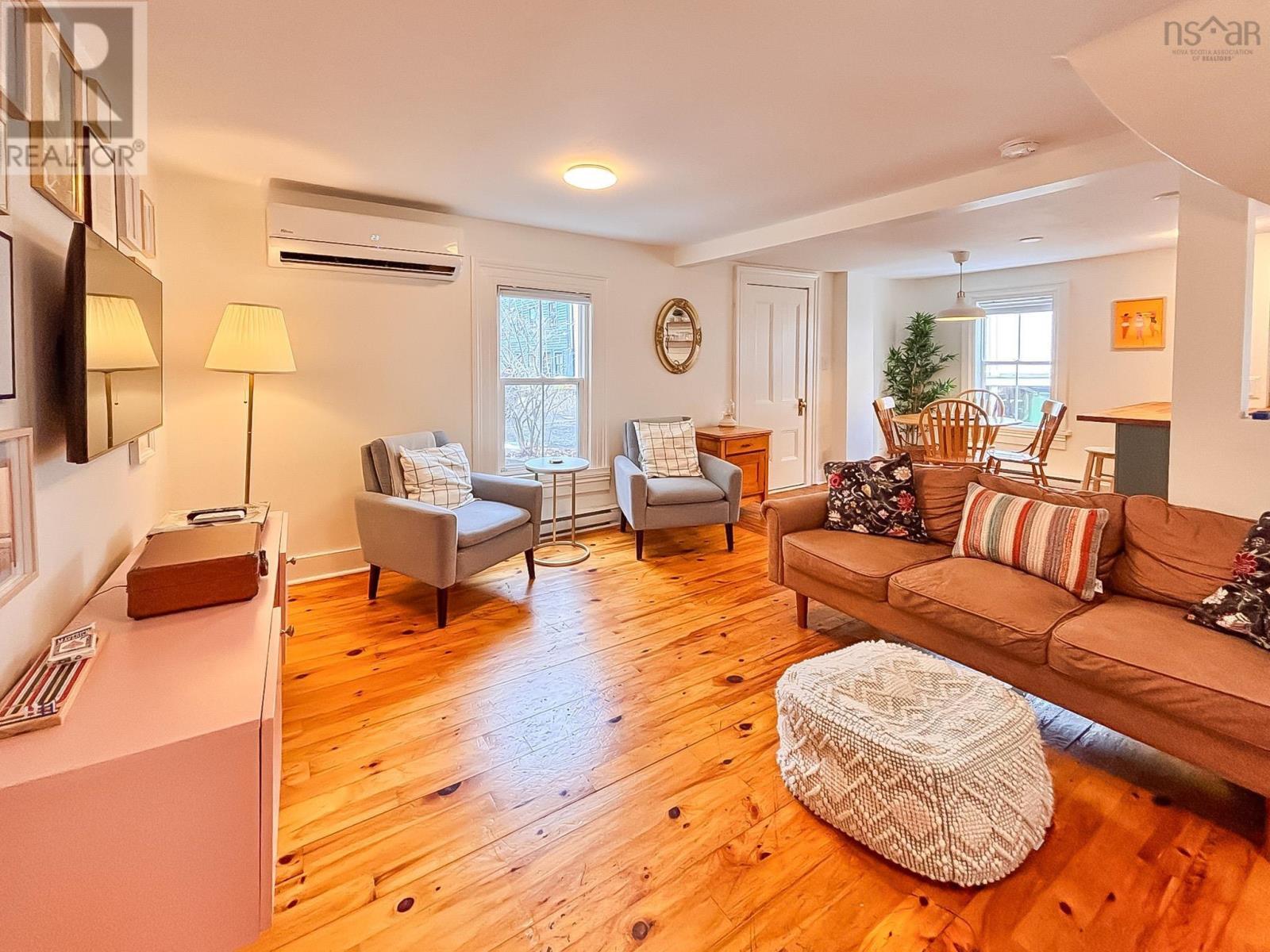 9 Prince Street, Lunenburg, Nova Scotia  B0J 2C0 - Photo 18 - 202605013