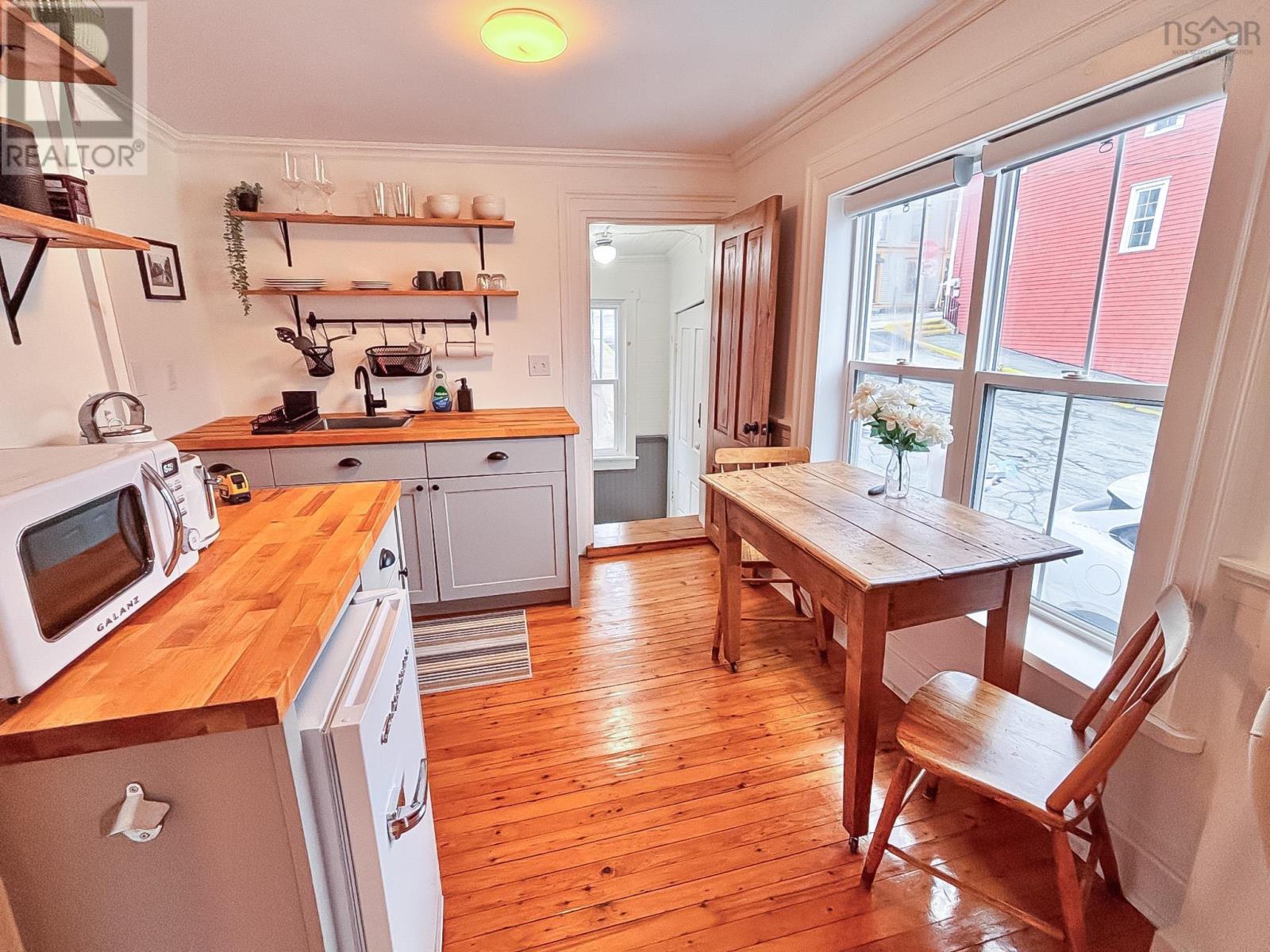 9 Prince Street, Lunenburg, Nova Scotia  B0J 2C0 - Photo 7 - 202605013