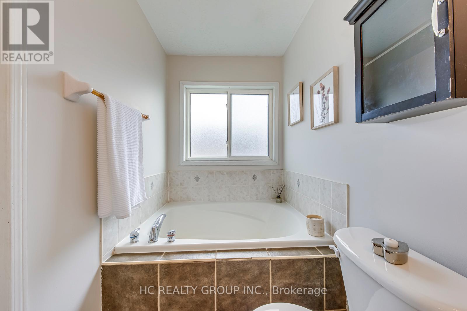 2344 Stone Glen Crescent, Oakville, Ontario  L6M 0C7 - Photo 21 - W12904760