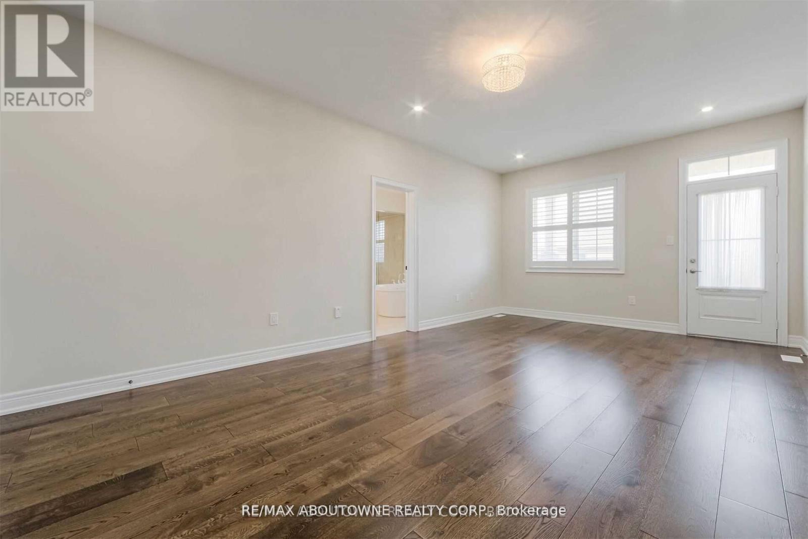 206 Jessie Caverhill Passage, Oakville, Ontario  L6M 0Z6 - Photo 16 - W12904780