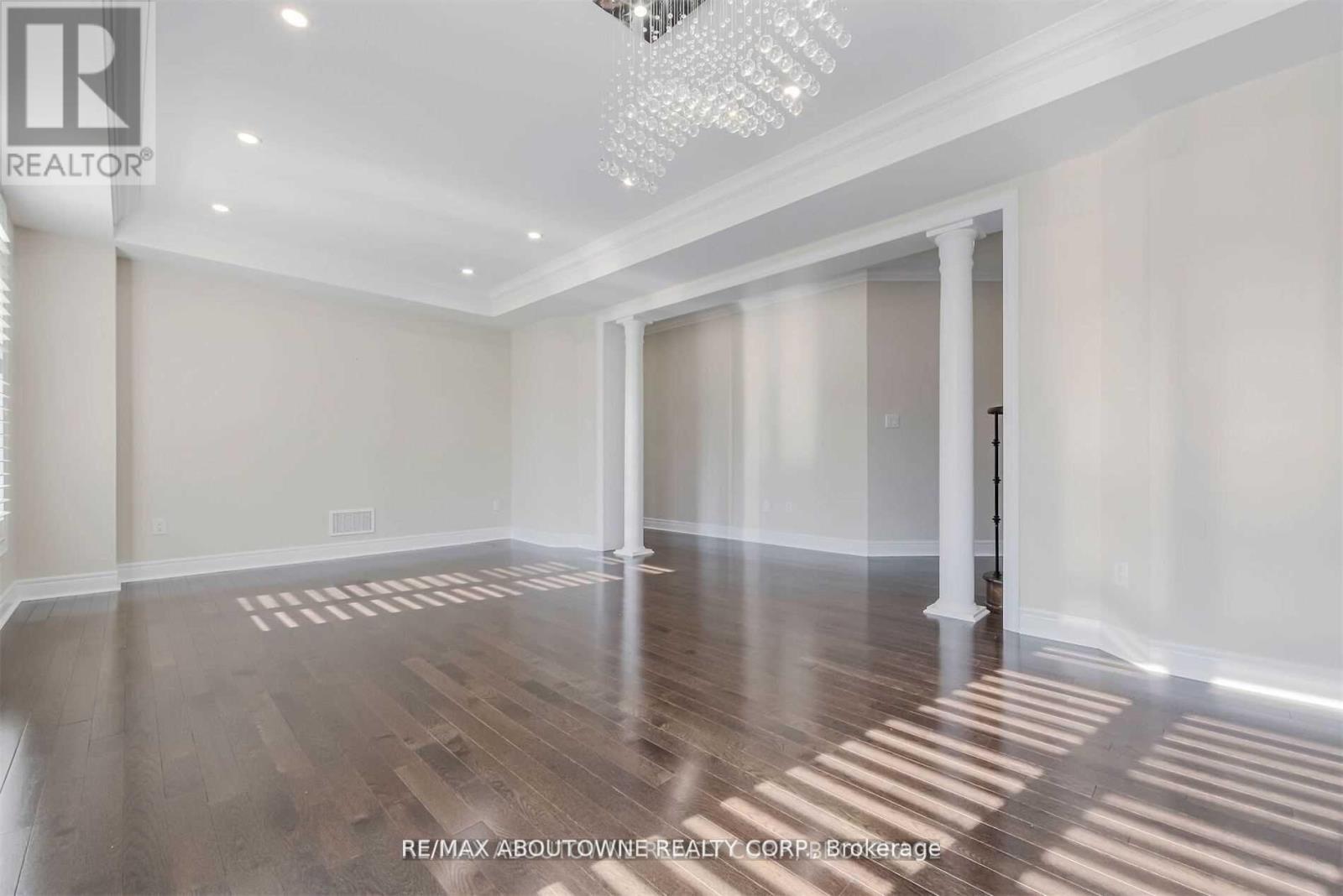 206 Jessie Caverhill Passage, Oakville, Ontario  L6M 0Z6 - Photo 4 - W12904780