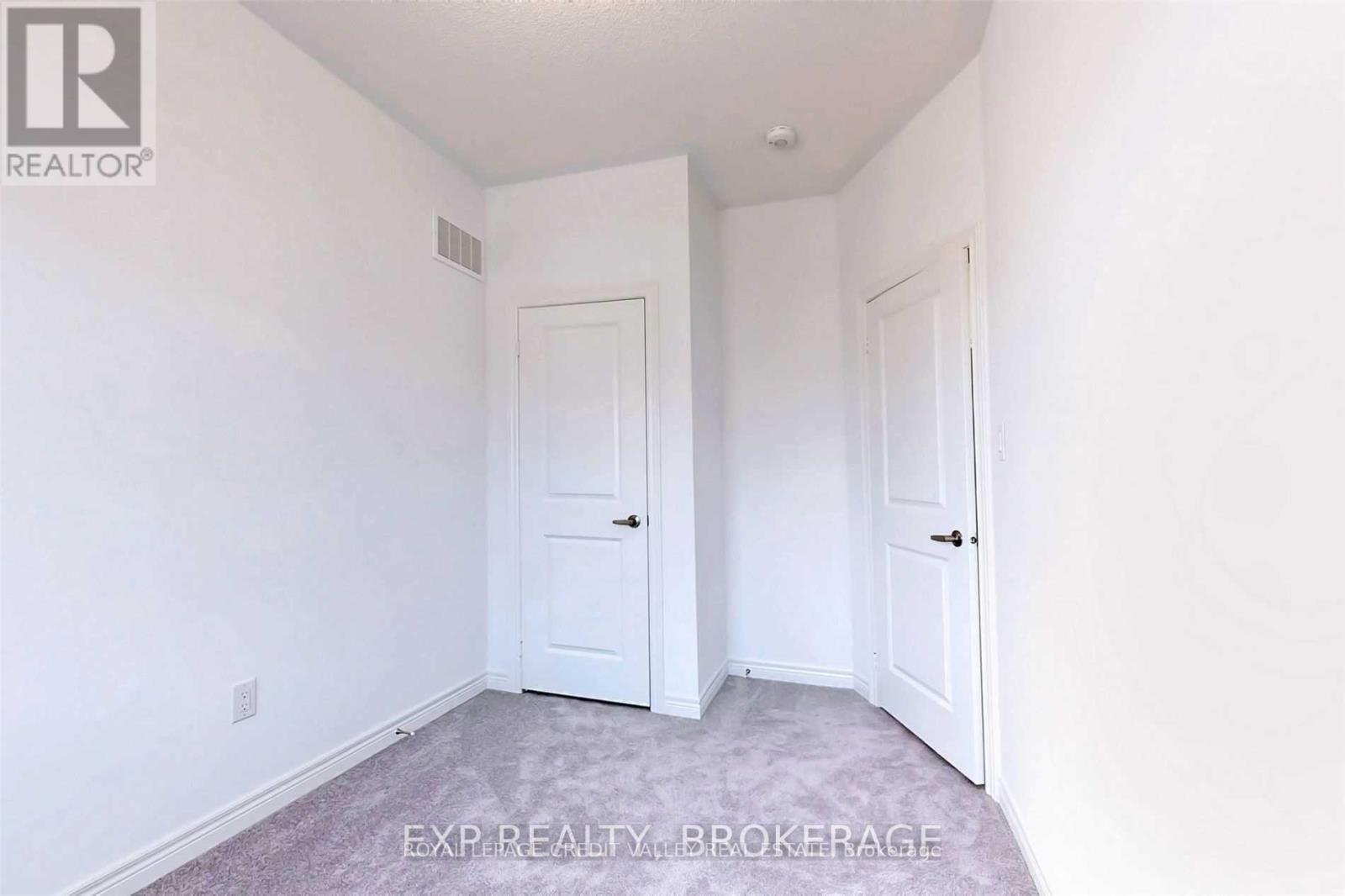 4 Haymarket Drive, Brampton, Ontario  L4A 5C3 - Photo 15 - W12904810